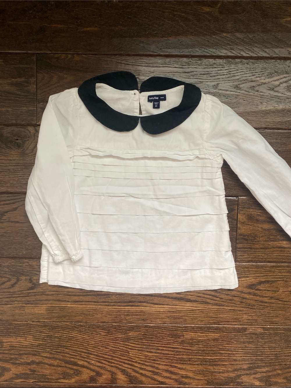 babyGap White Blouse with Black Peter Pan Collar